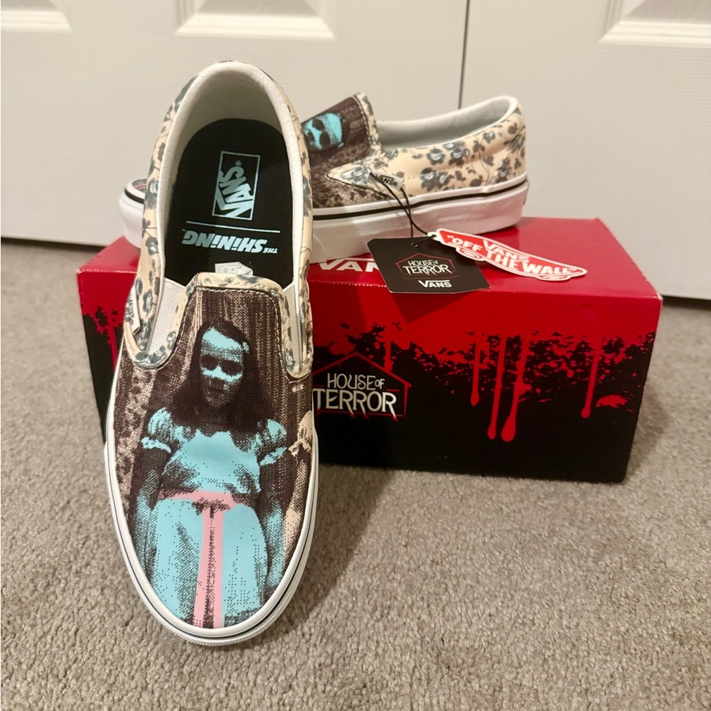 Vans House of Terror NWT The Shining Shoes Size 7.5 women / 6 men - Picture 2 of 6